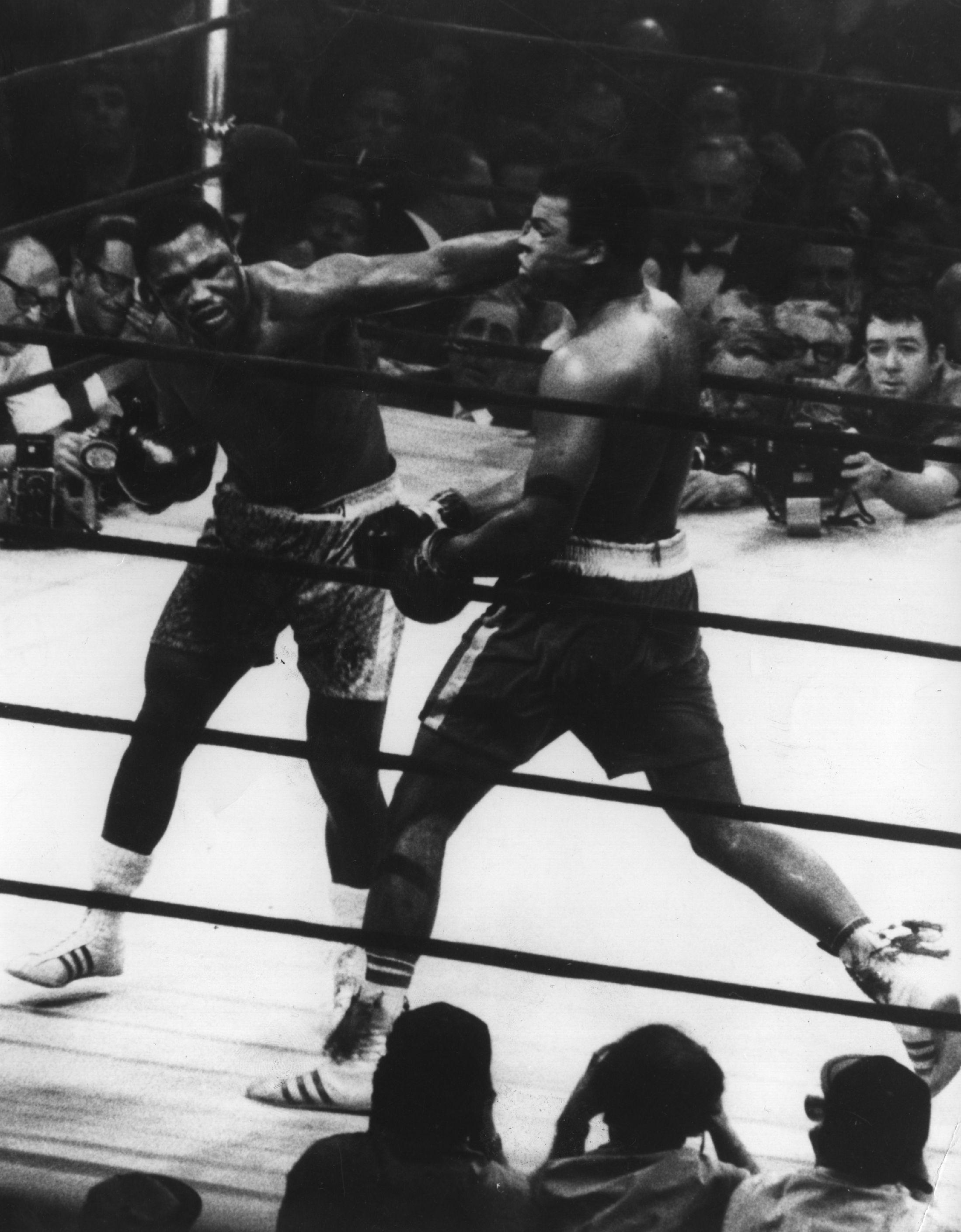 Ali V Frazier