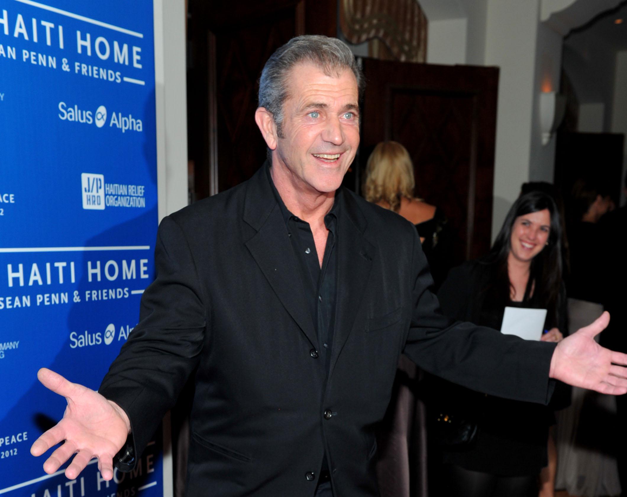 Cinema For Peace Event Benefitting J/P Haitian Relief Organization In Los Angeles - Red Carpet