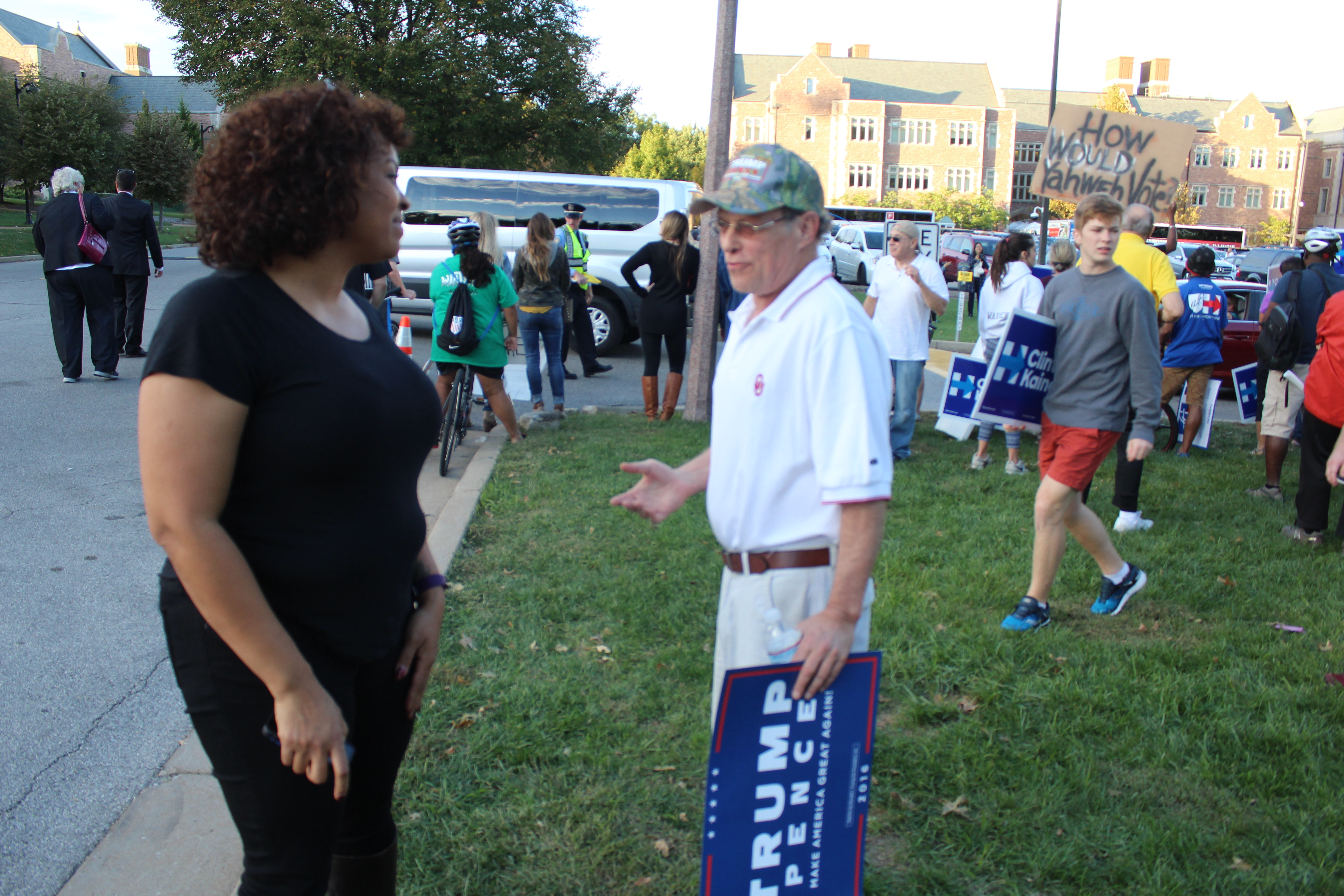 Debate in Saint Louis