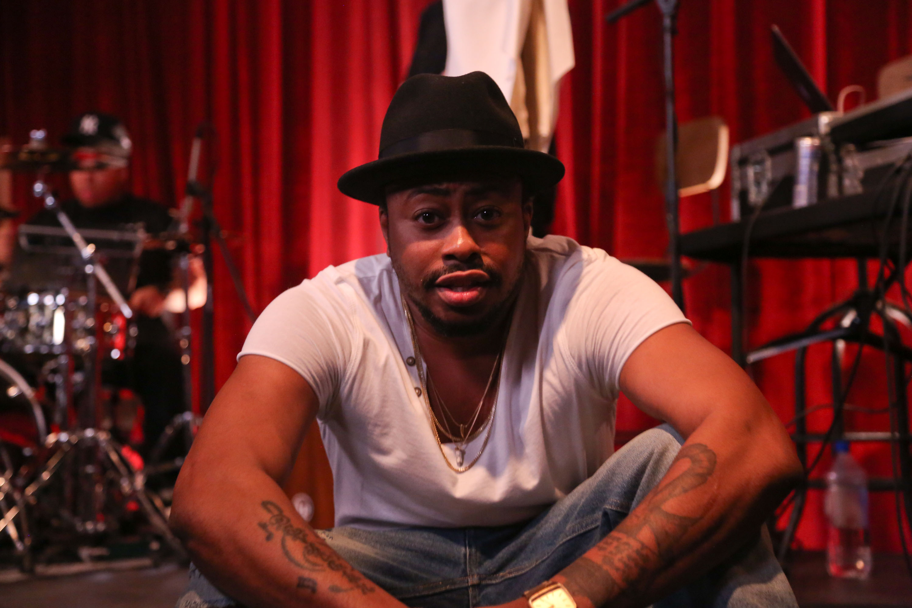 Raheem Devaughn Visits Livestream