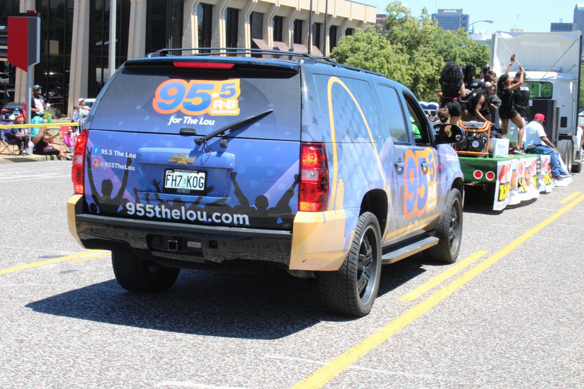 Hot 104.1 Owns May Day Parade 2017