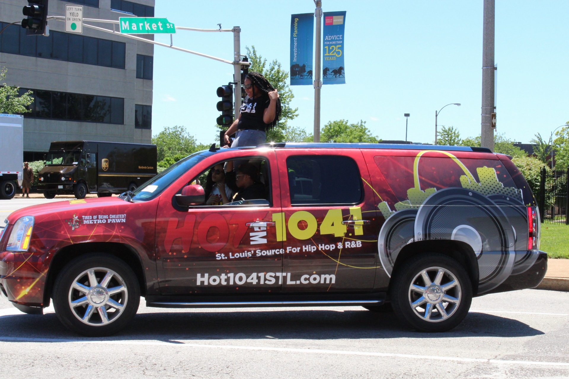 Hot 104.1 Owns May Day Parade 2017