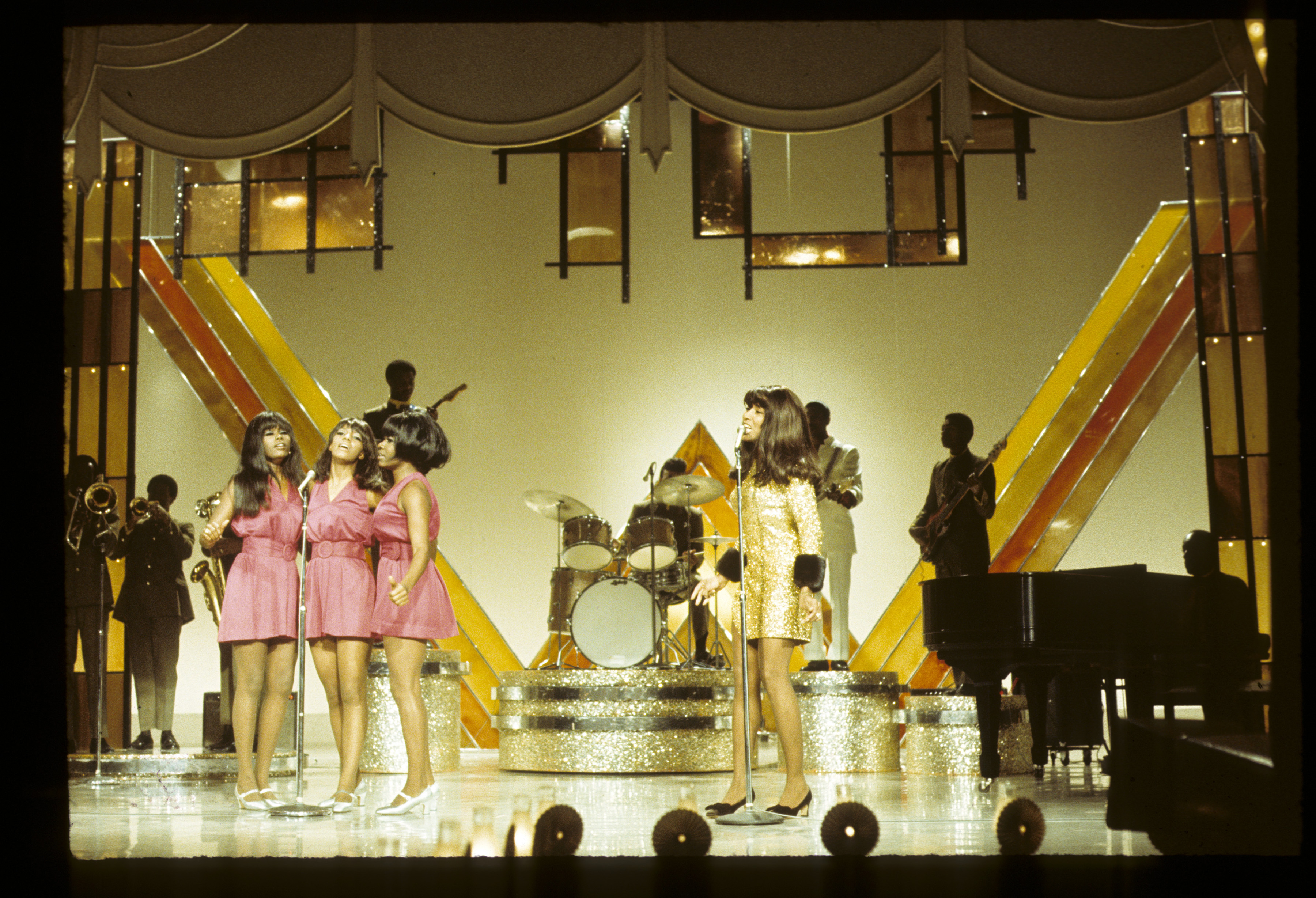 L-R: IKETTES;TINA TURNER