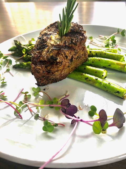 Rosemary Beef Tenderloin with gorgonzola and garlic with grilled Asparagus